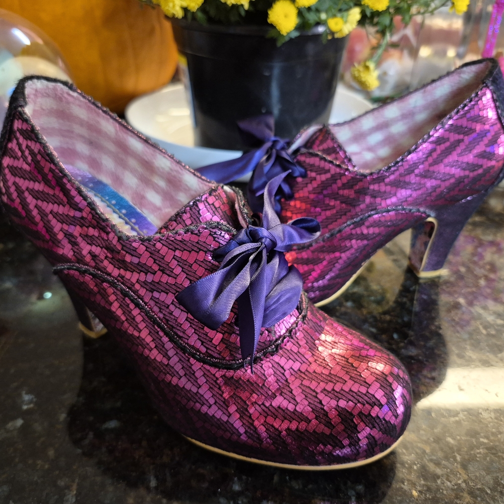 IRREGULAR CHOICE Oxford Heels